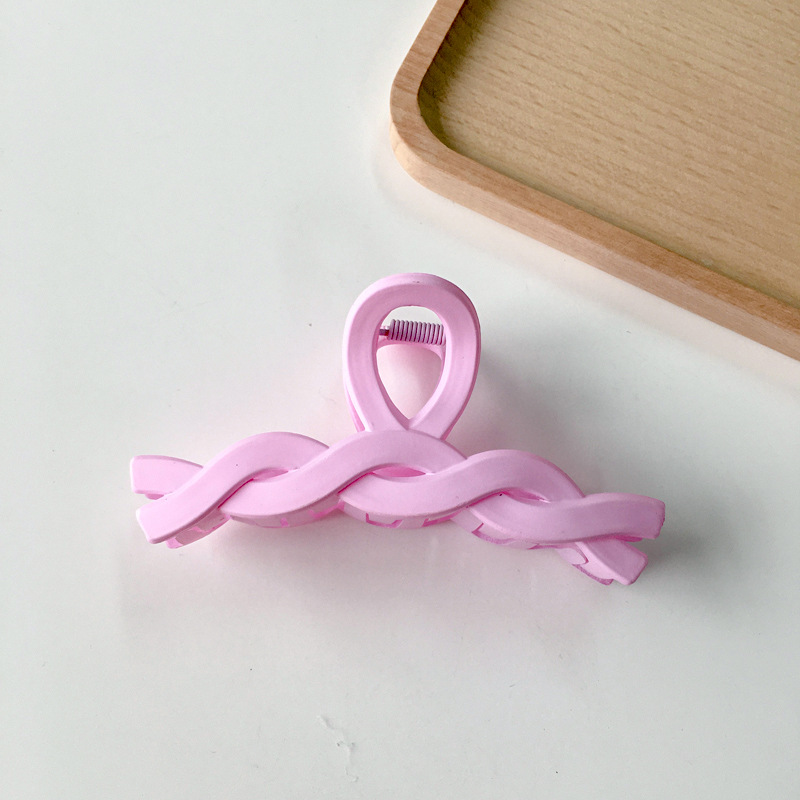 Korean retro geometric matte gripping clip INS wind color back head hairpin twist girl hairpin