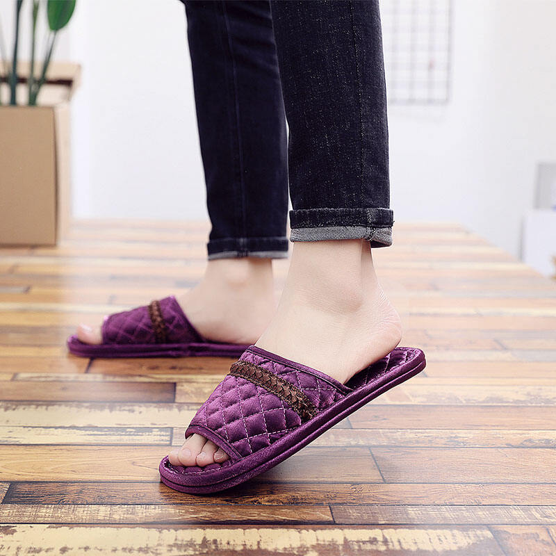 New European-Style Satin Fabric Cloth Bottom Non-Slip Particle Slippers Floor Mute Home Indoor Couple Spring and Summer Four Seasons